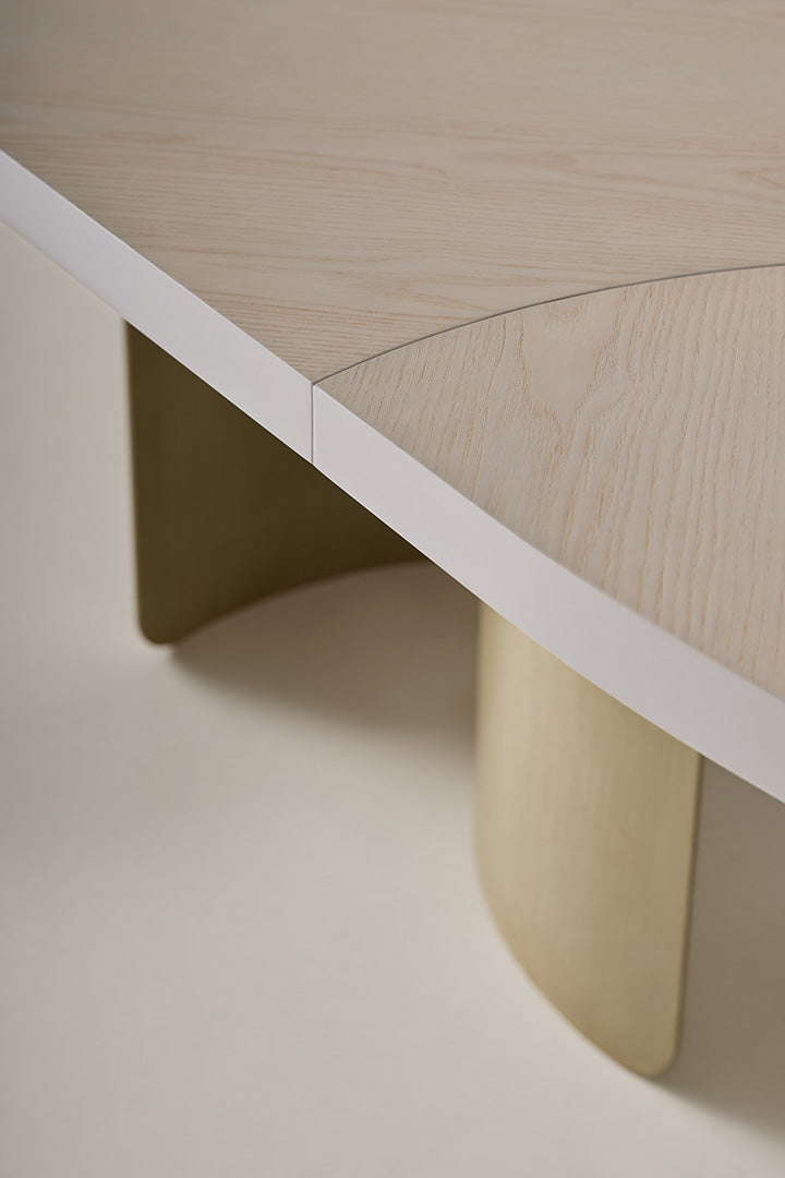 Onda Dining Table
