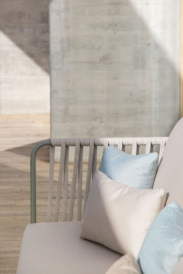 Nido XL Hand-Woven Sofa