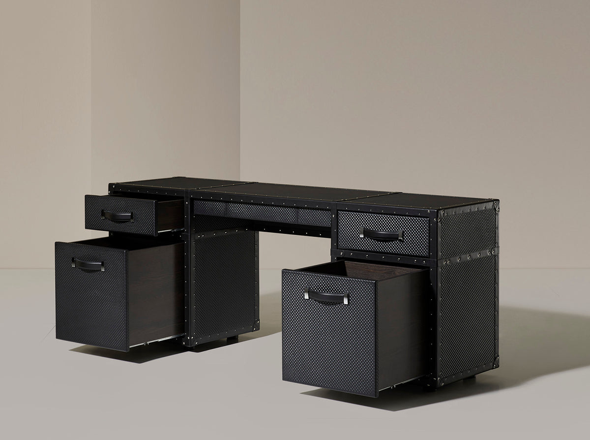 Traveler Dressing Table