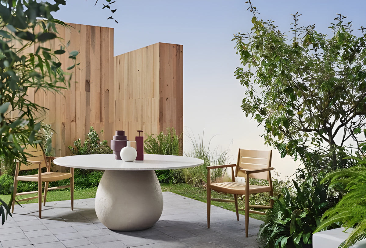 Inout Round Table 834