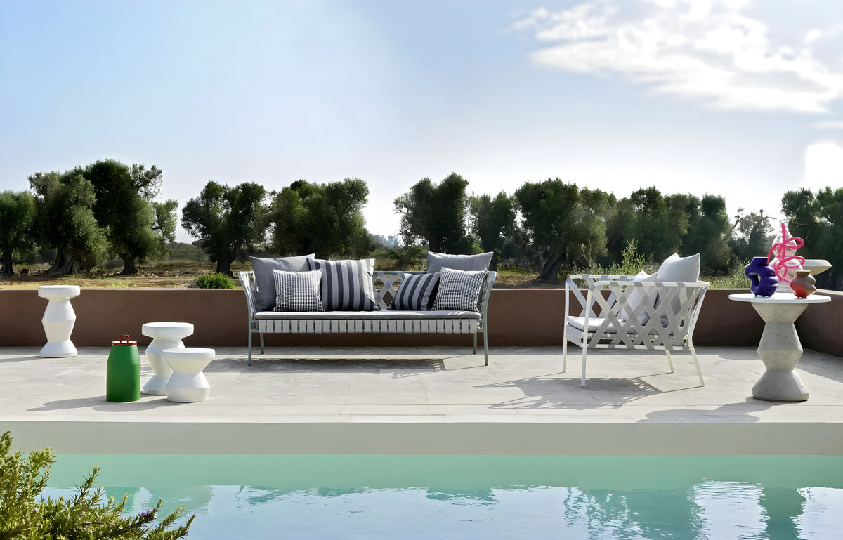 Inout Round Table 837