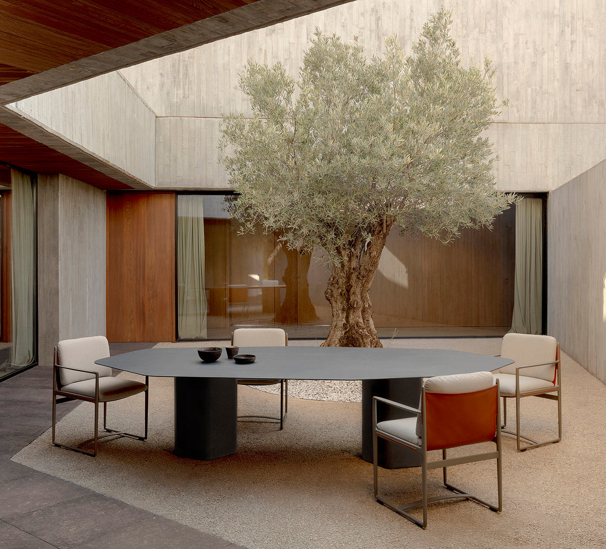 Talo Outdoor Octagonal Dining Table