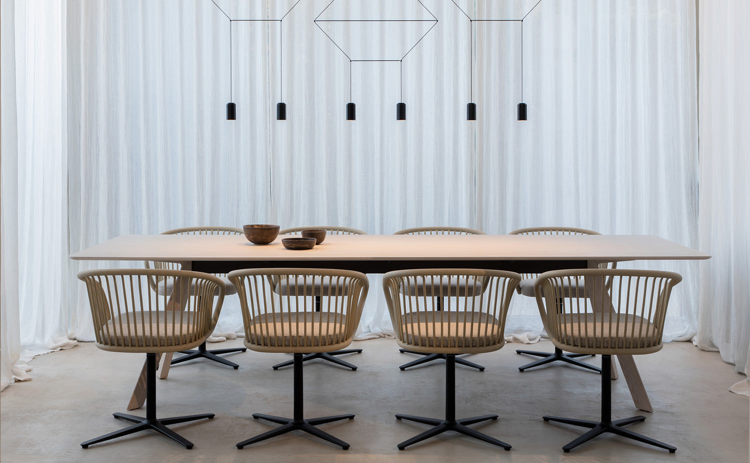 Expormim Atrivm rectangular dining table in a contemporary dining room