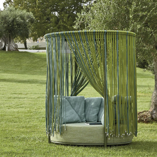 Roberti Oasi outdoor day bed collection