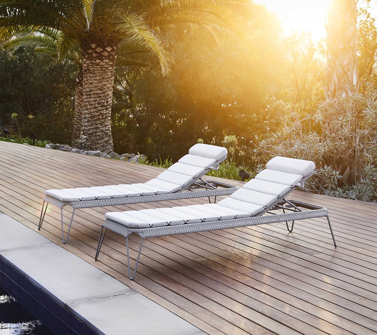 Breeze sunbed lifestyle image