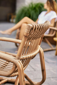 Curve lounge chair outdoor detail image by Cane-line