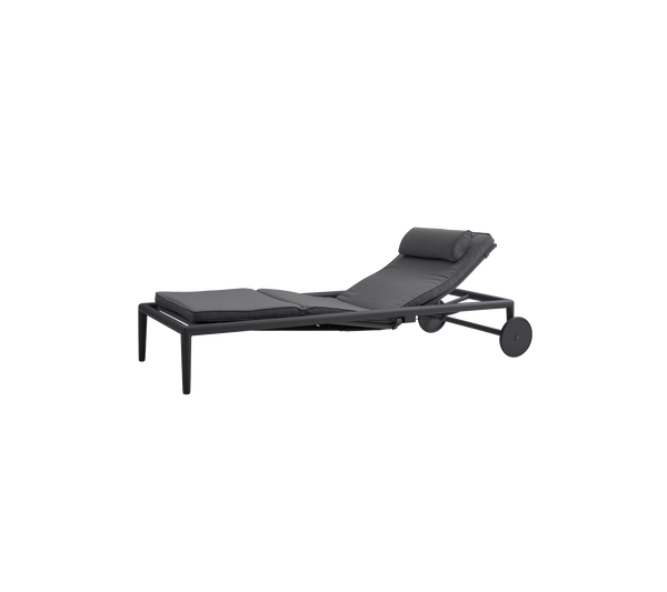 Conic Sunbed w/Gasspring chaise lounge by Cane-line