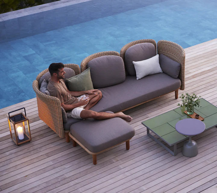 Arch Neck Cushion