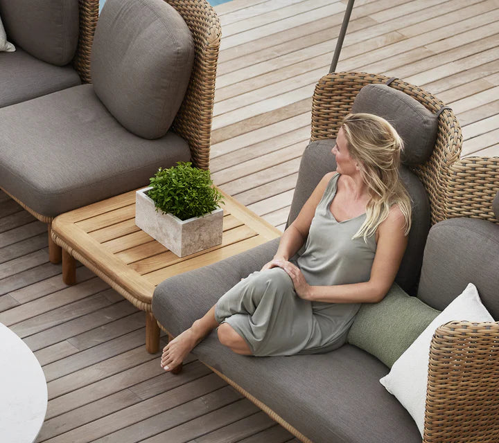 Arch Neck Cushion
