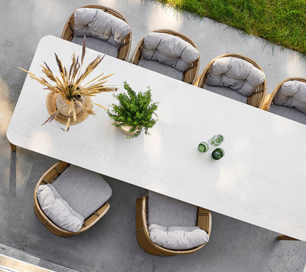 Aspect Dining Table 280x100cm outdoor dining lifestyle detail by Cane-line