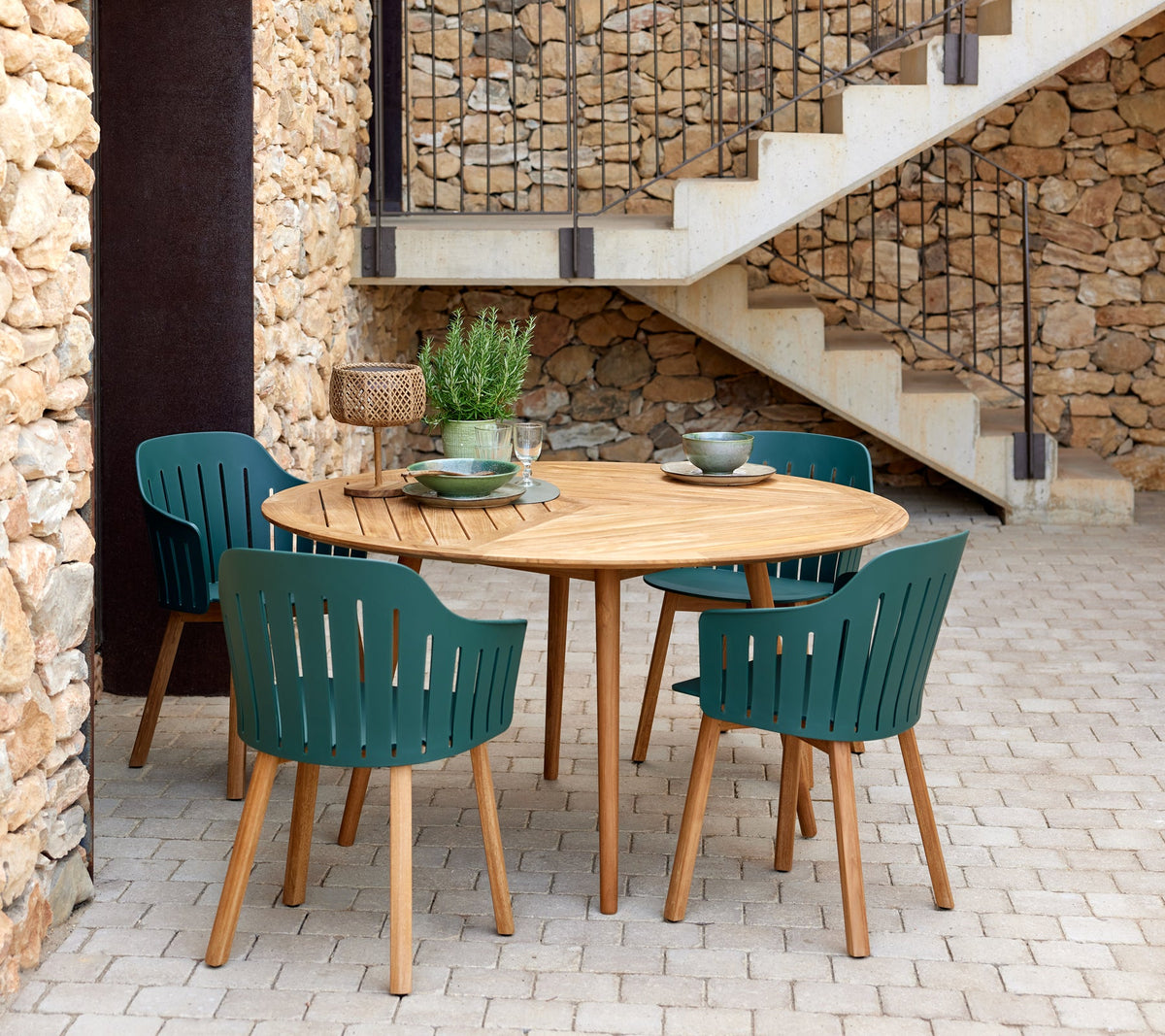 Define dining table dia 144 cm lifestyle image by Cane-line