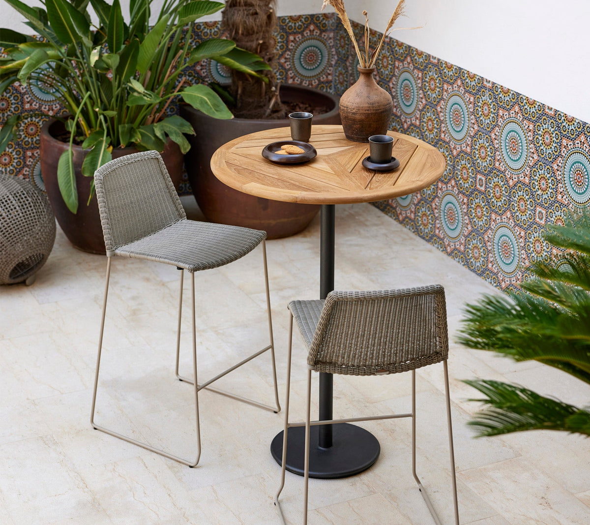 Breeze bar chair lifestyle image by Cane-line