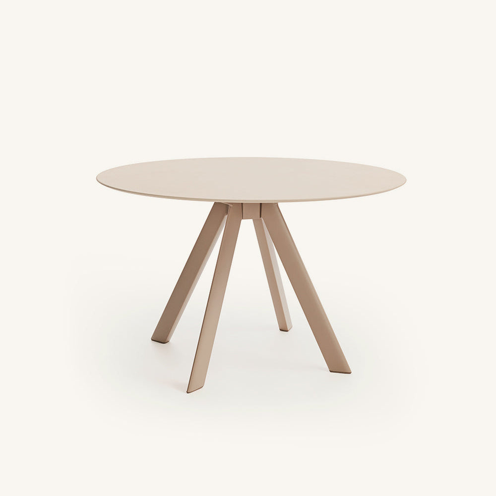 Atrivm Outdoor Round Dining Table