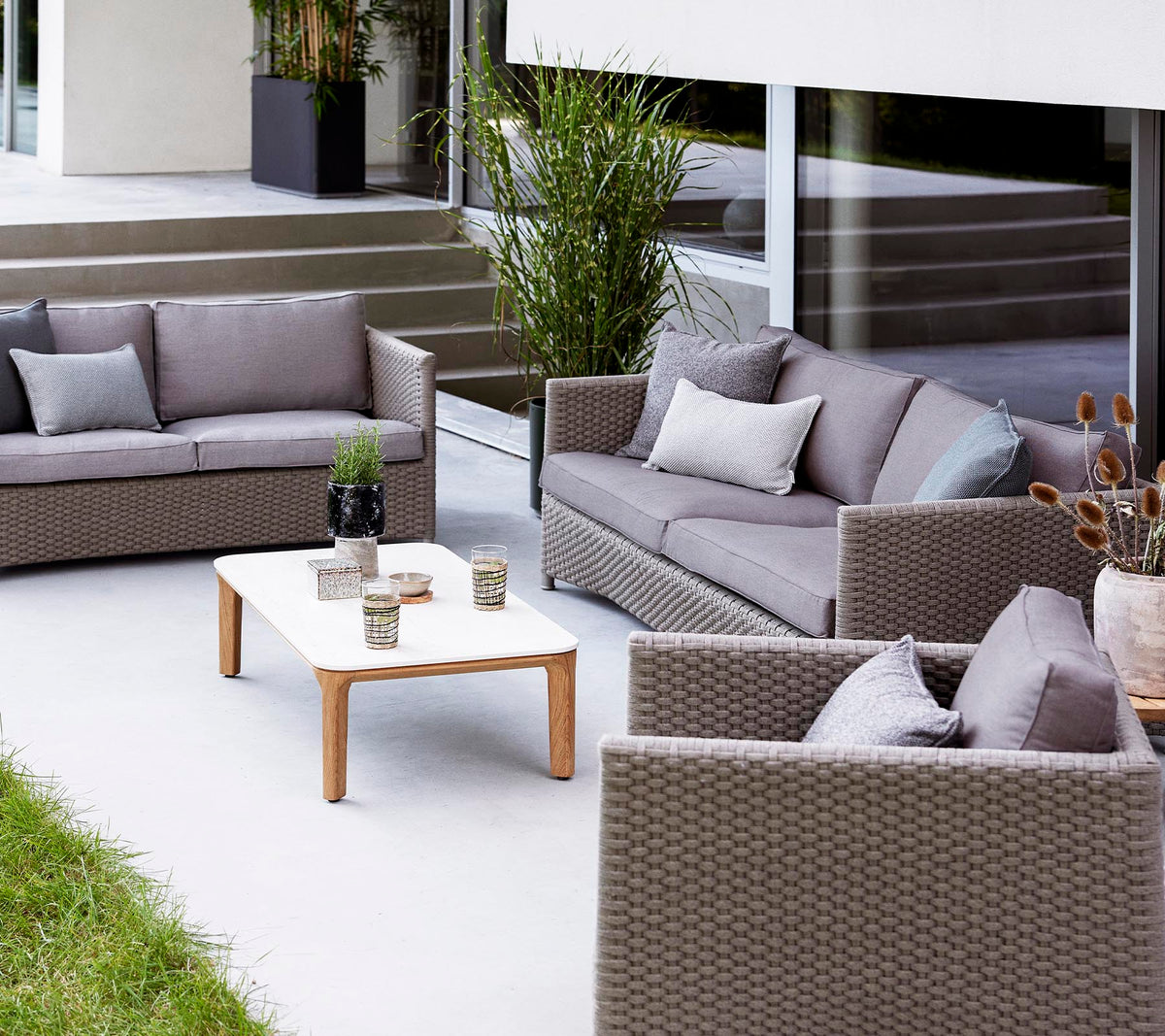 Aspect Coffee Table 120x60cm outdoor lounge with Diamond sofa by Cane-line