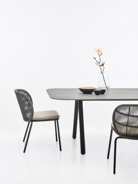 Kodo dining table