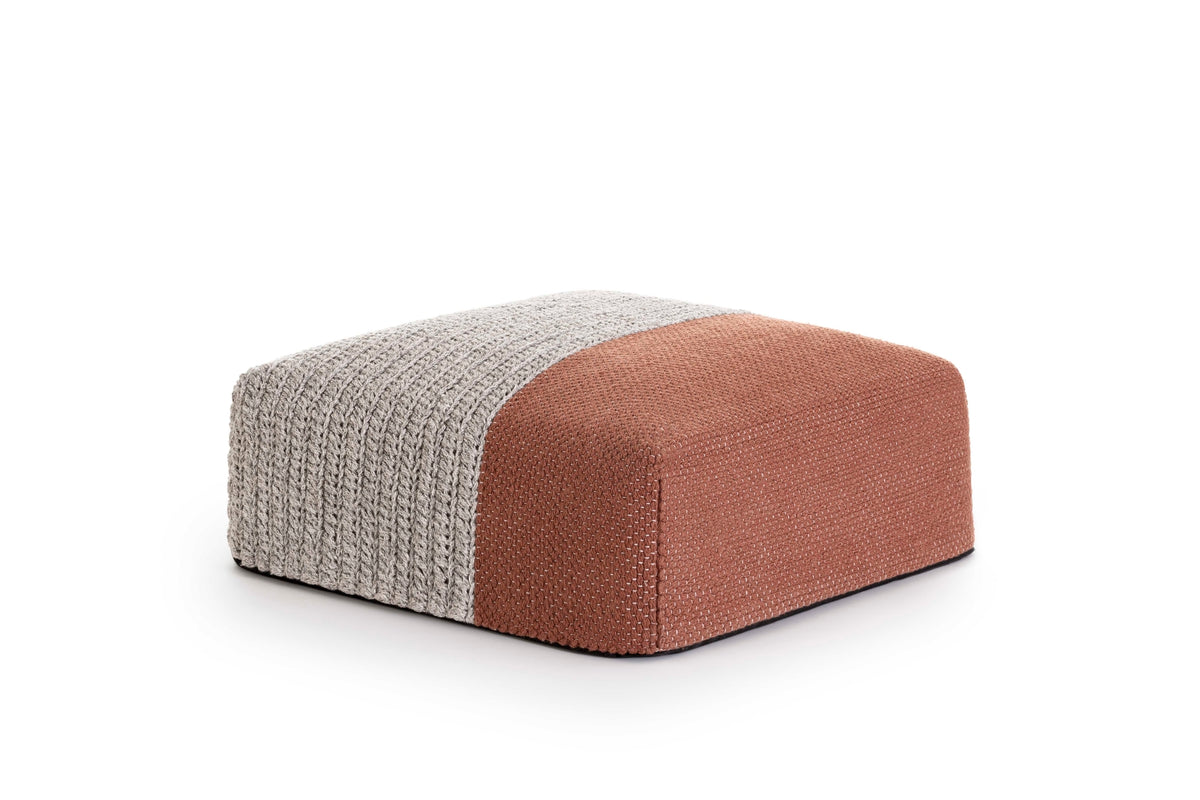 Mangas Outdoor Poufs