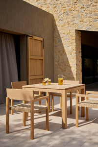 Kubik Square Dining Table