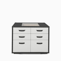 Traveler Closet Island