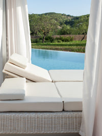 Sunset Sunbed With Curtains