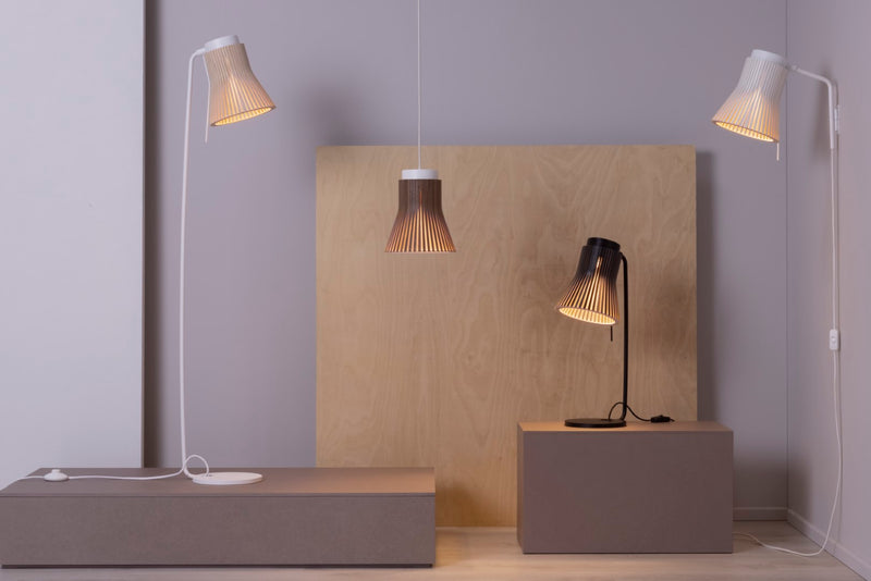 Petite 4620 Table Lamp