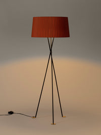 Tripode Floor Lamp