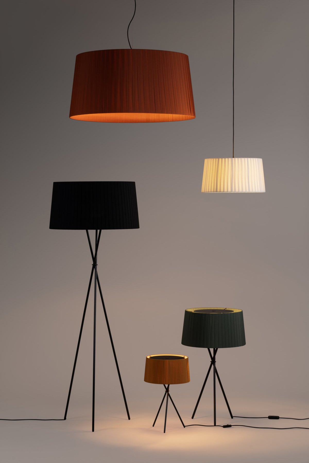 Tripode Floor Lamp