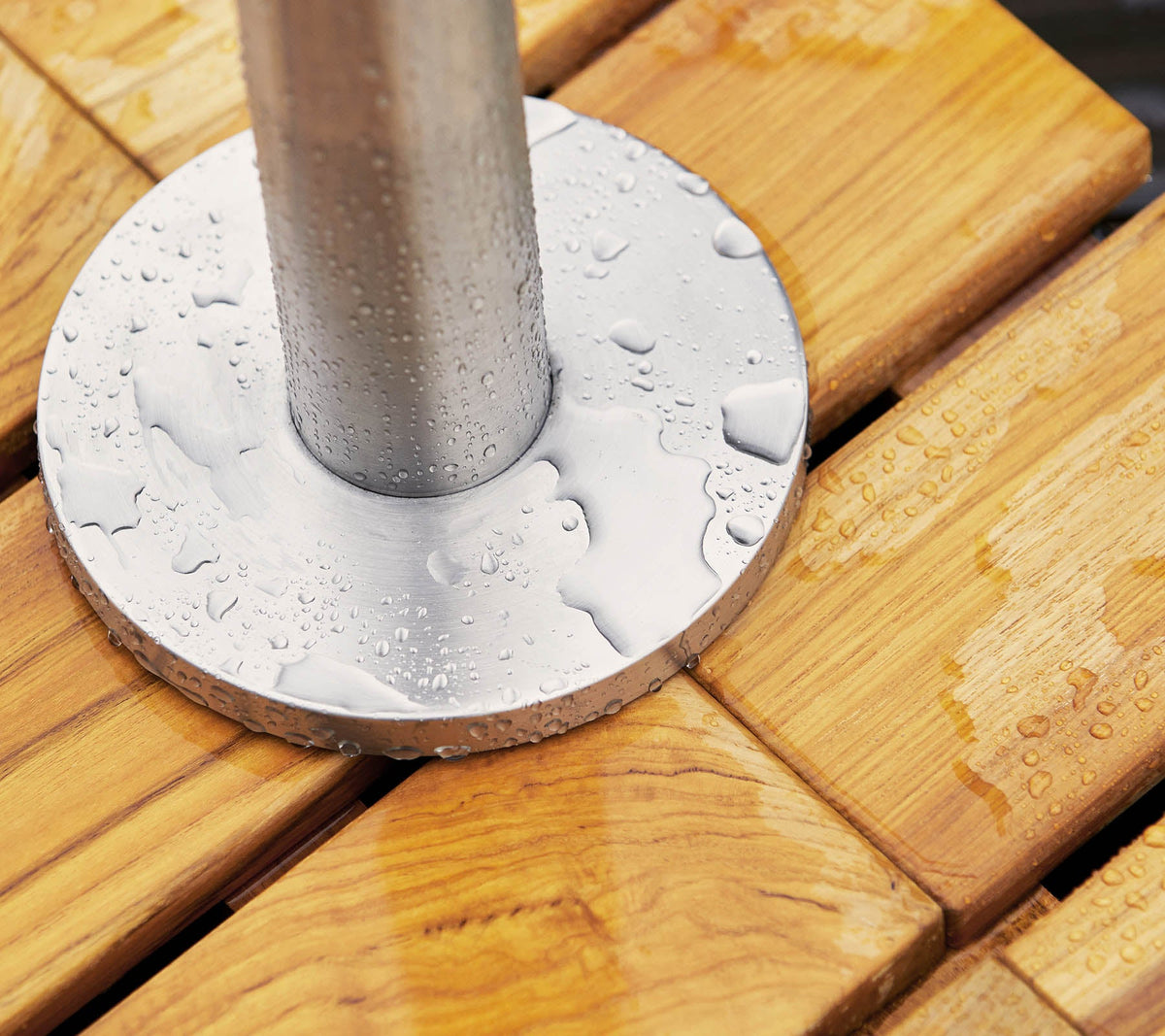 Lagoon shower Outdoor Furniture by Cane-line, designed by Cane-line Design