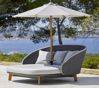 Peacock Daybed lifestyle by Cane-line