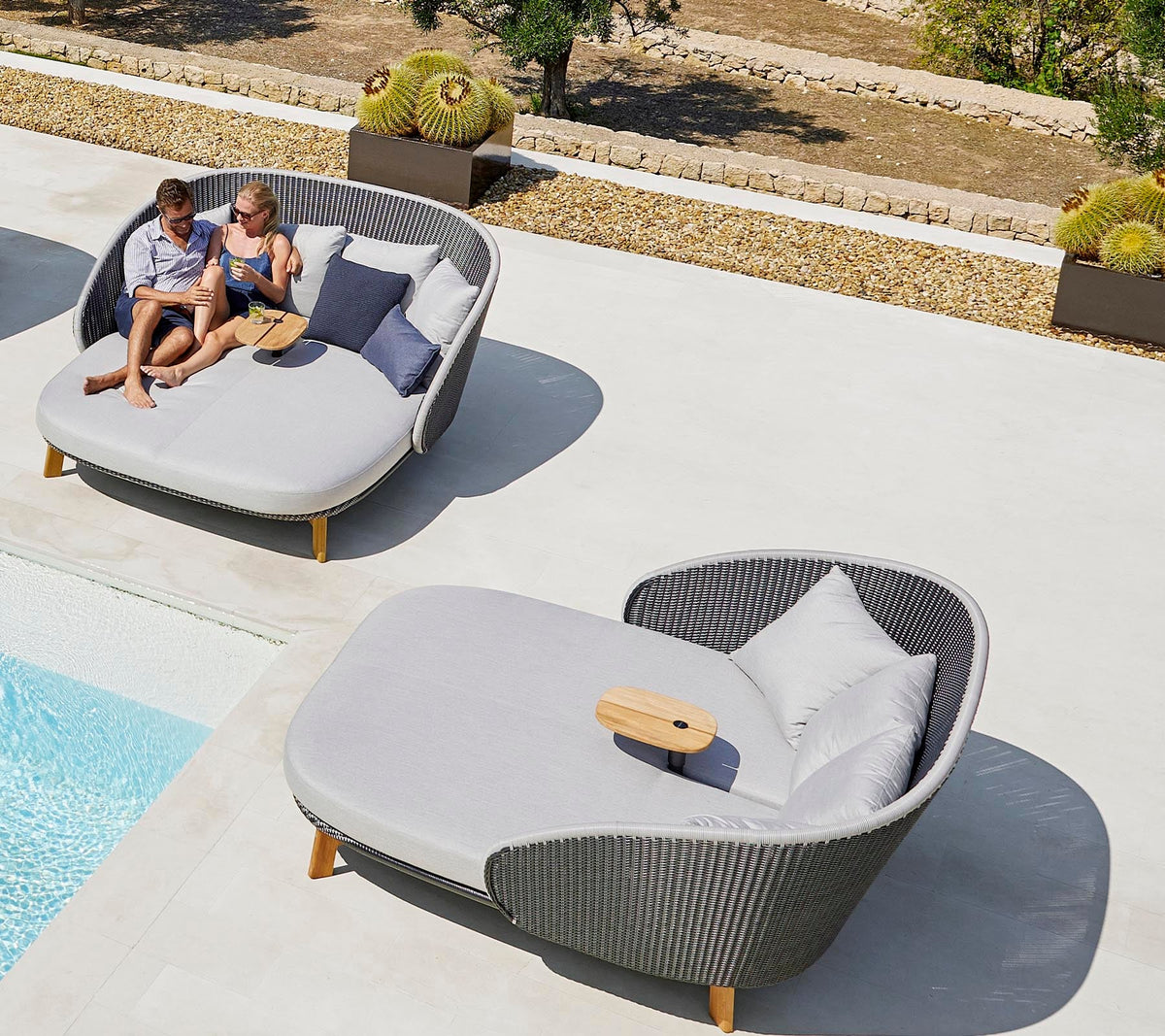 Peacock Daybed lifestyle by Cane-line