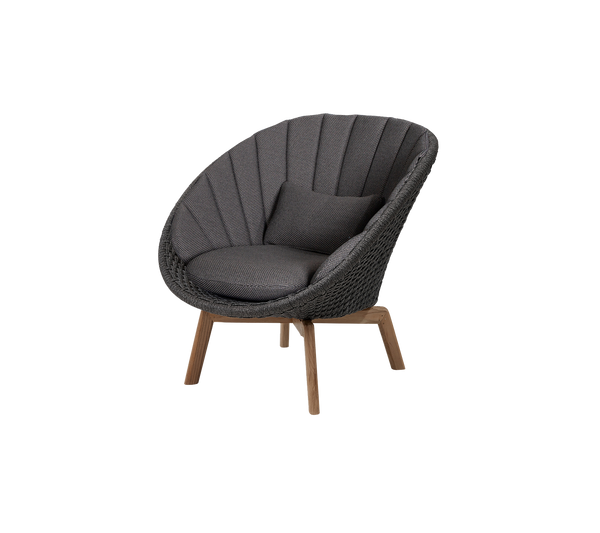 Peacock lounge chair by Cane-line