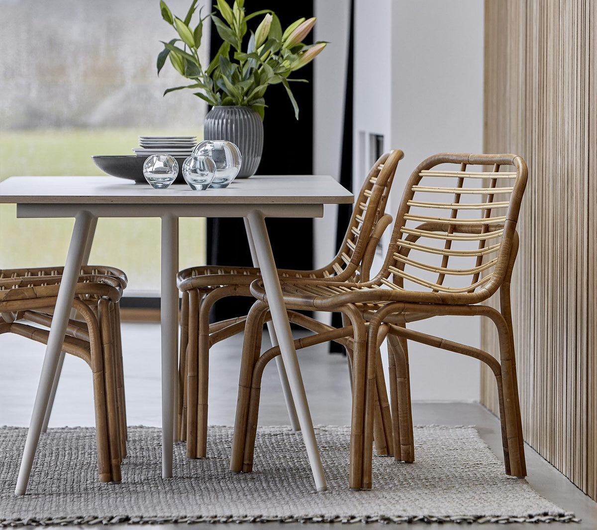Peak chair lifestyle by Cane-line