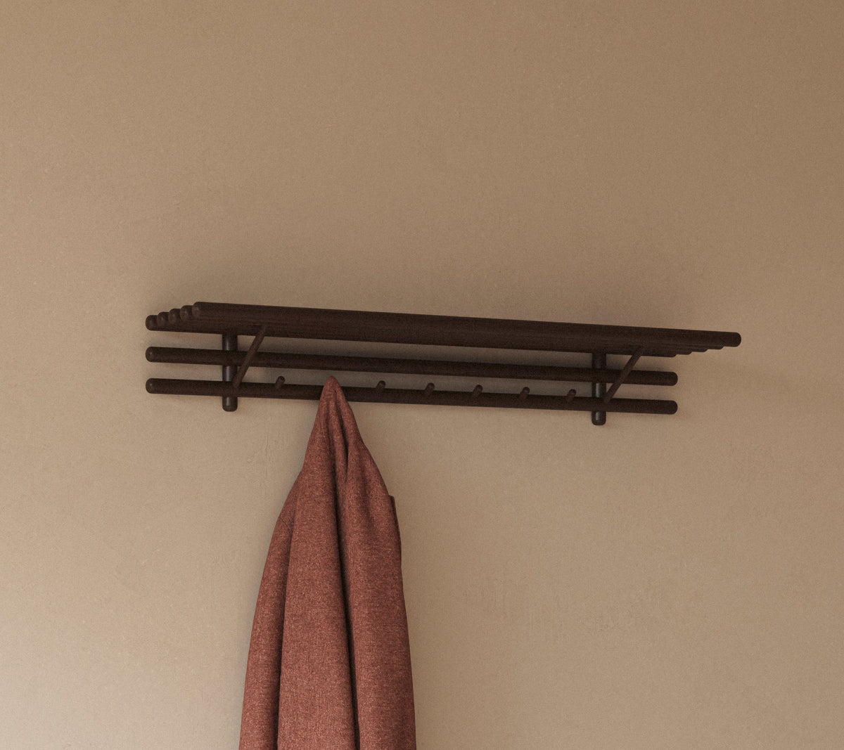 Modern indoor shelves and bookcases at NIDO HOME