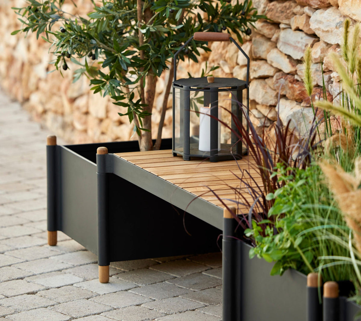 Sticks planter bench outdoor lifestyle by Cane-line