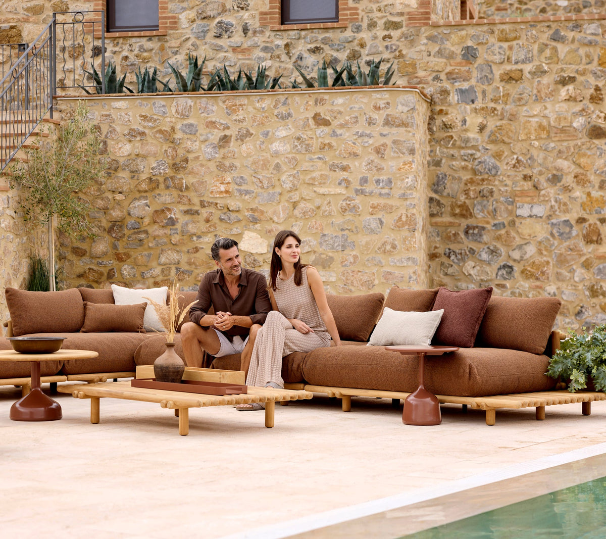 Sticks platform teak lifestyle image with Glaze by Cane-line