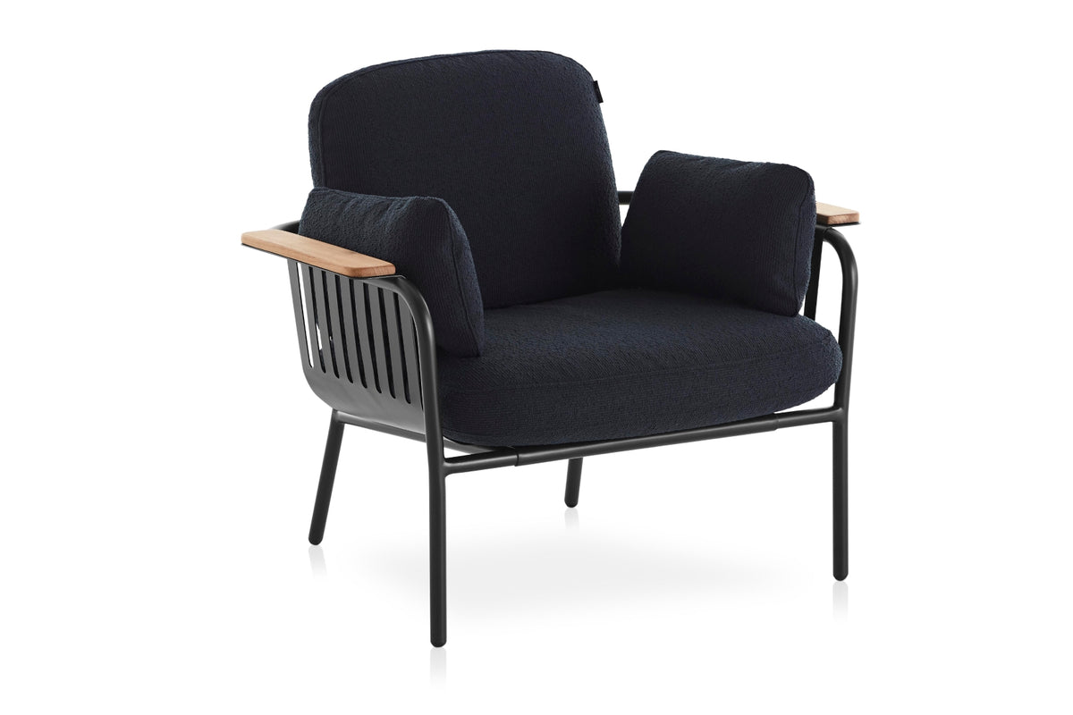 Capa Lounge Chair