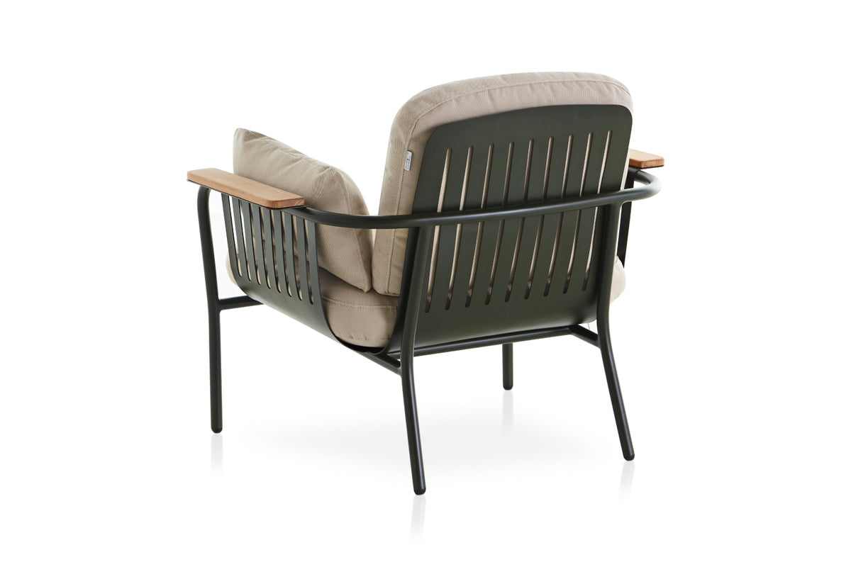 Capa Lounge Chair