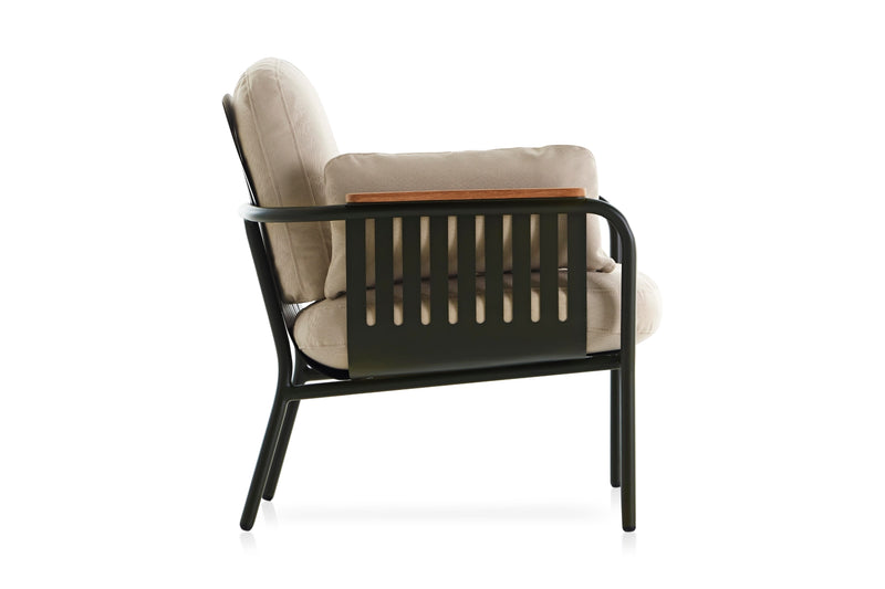 Capa Lounge Chair