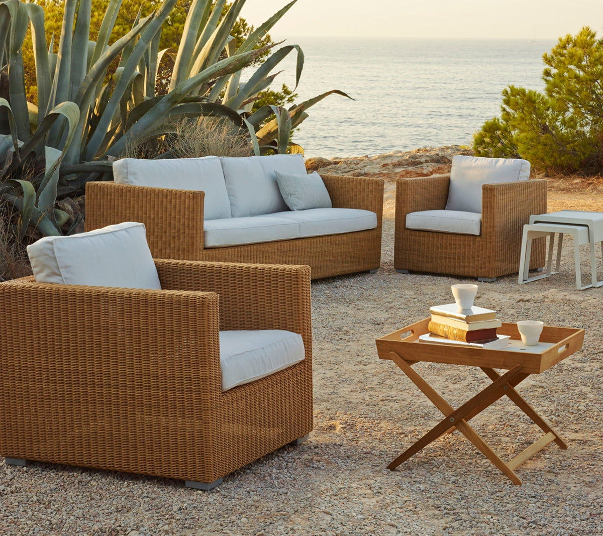 Chester lounge chair outdoor lounge chair by Cane-line, designed by Cane-line Design