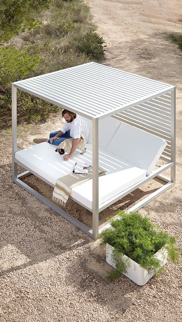 Elevated Daybed