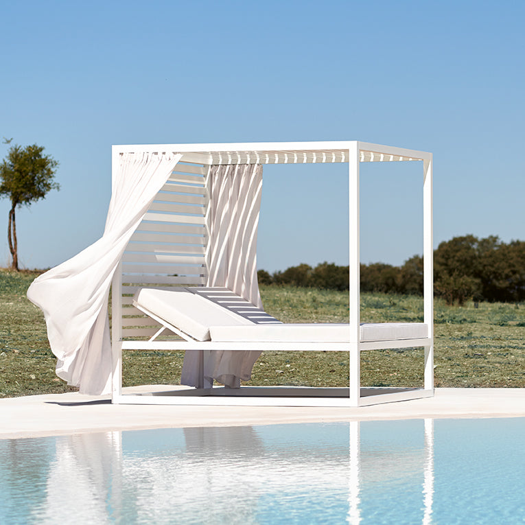 Elevated Daybed Contract