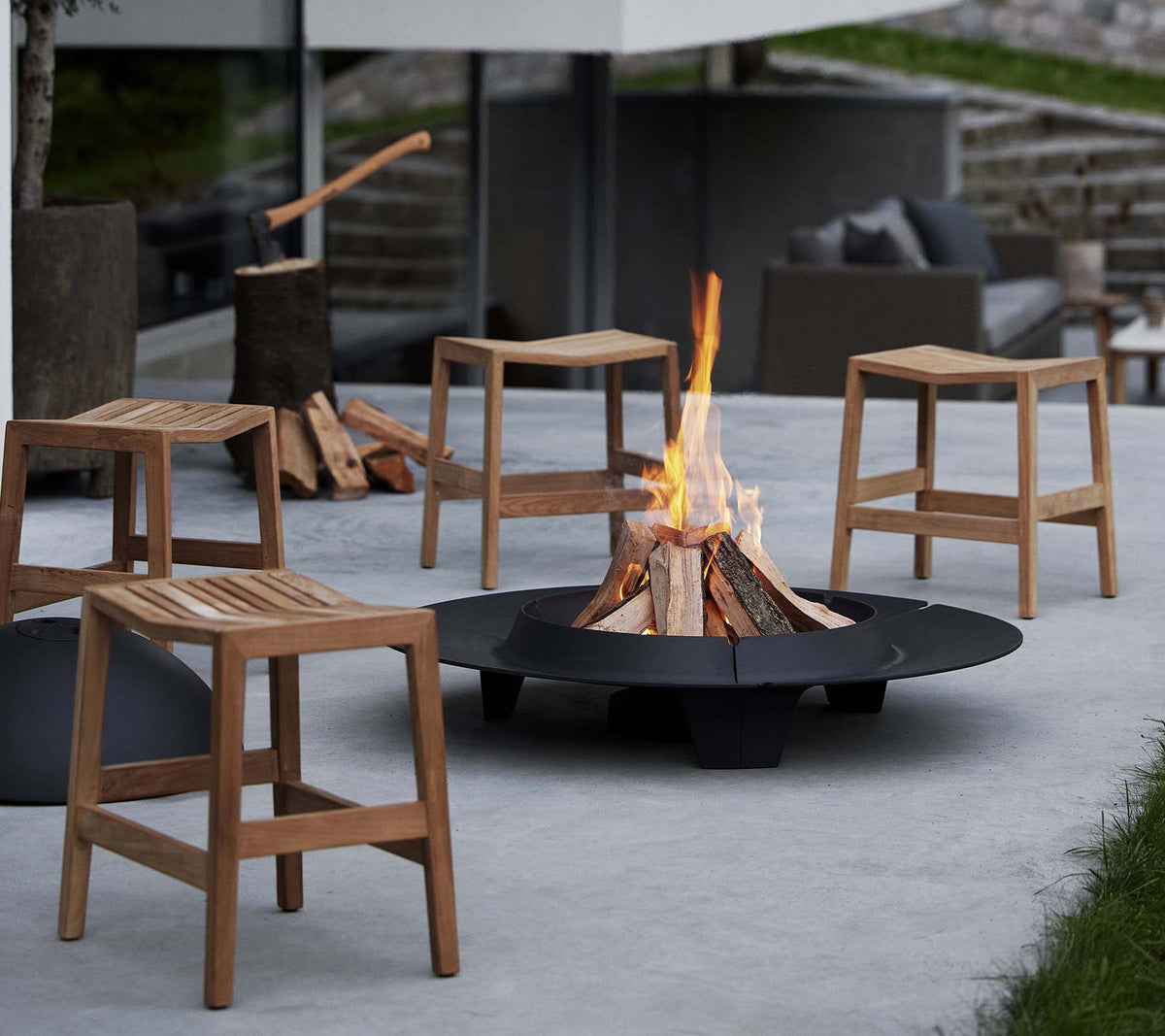 Ember fire pit large by Cane-line