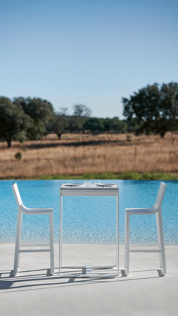 Flat High stool with high backrest