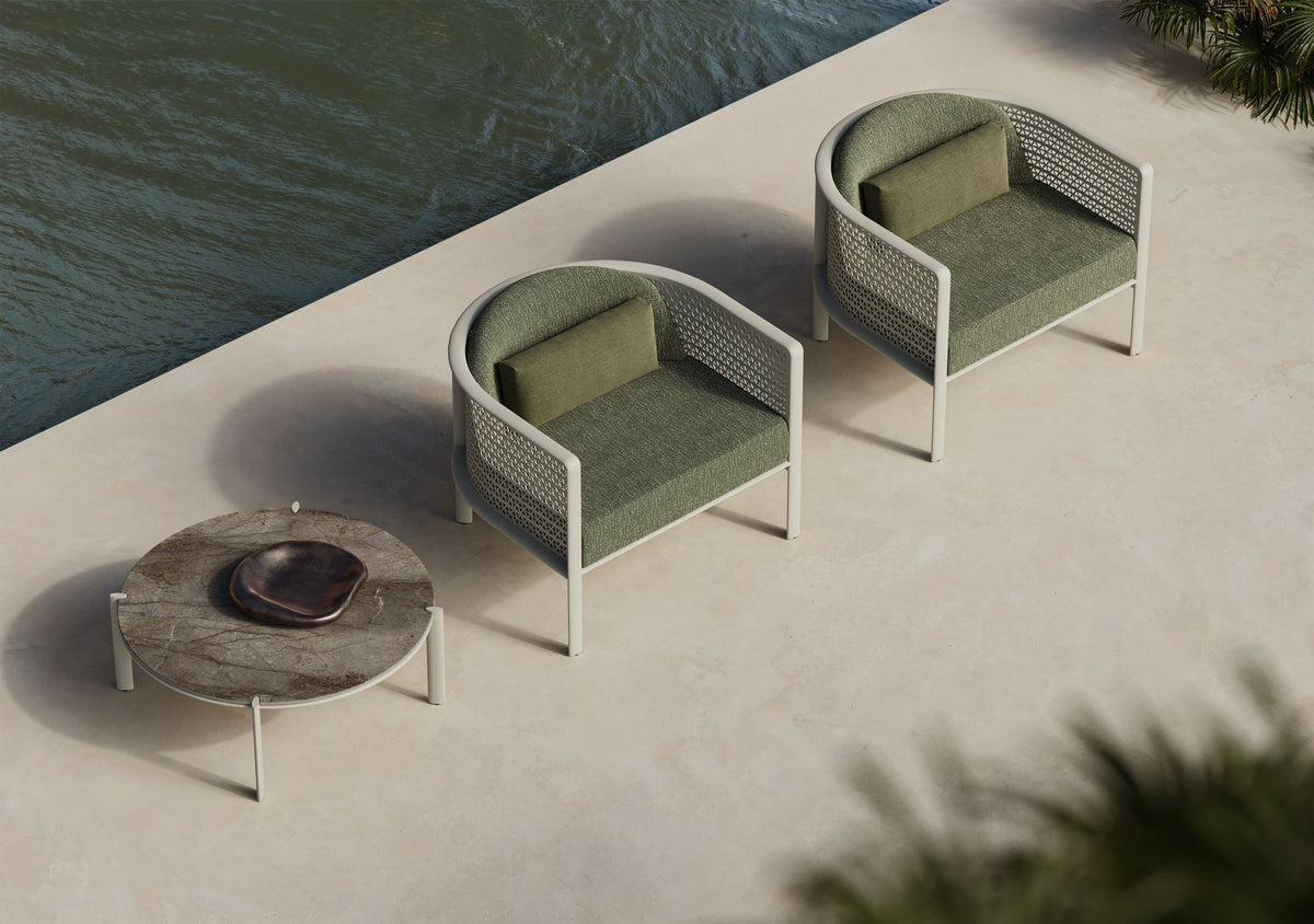 Gandia Blasco Arco Round Coffee Table Ø90 in an Agate Grey lounge setting