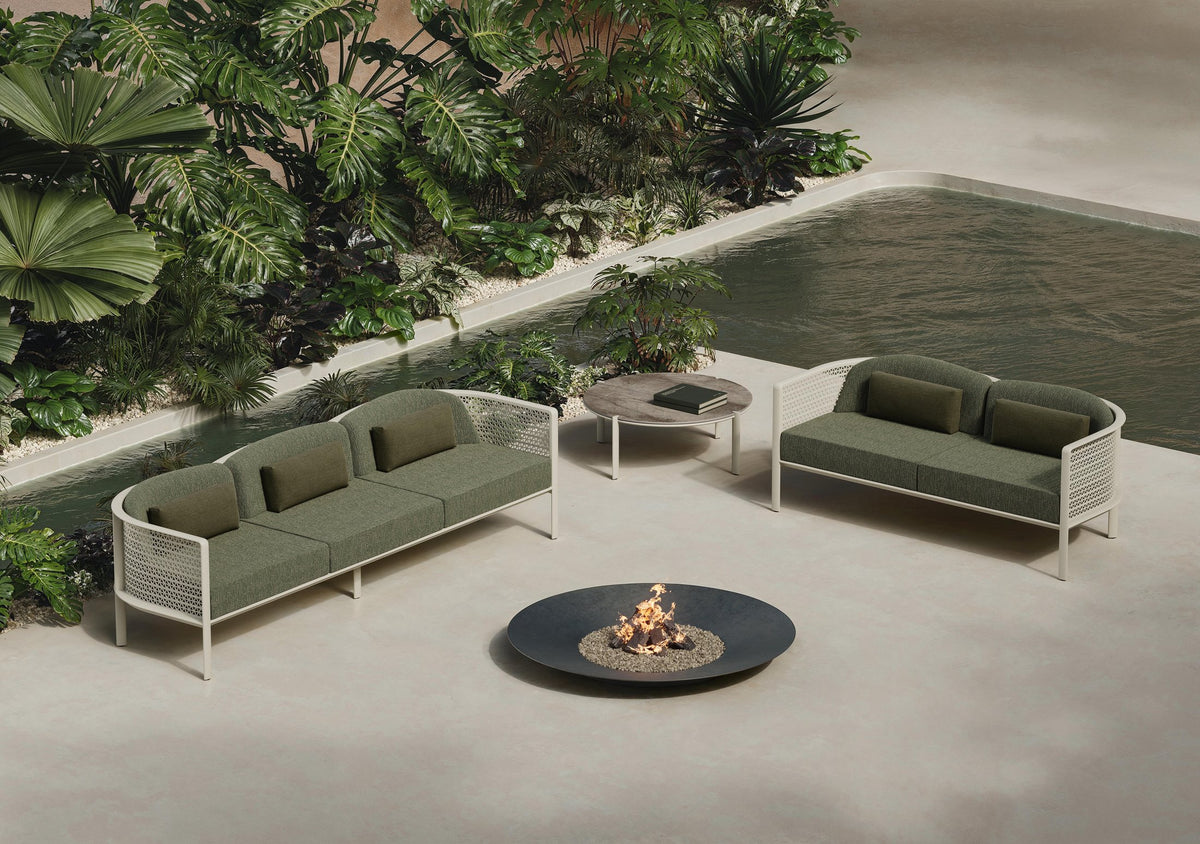 Gandia Blasco Arco Round Coffee Table Ø90 with Arco sofas in Agate Grey