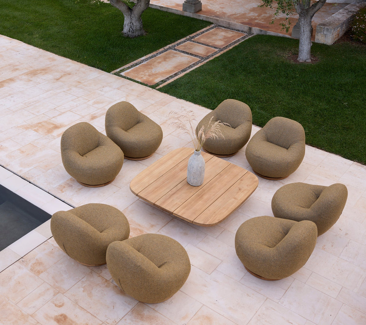 Gem lounge chair by Cane-line