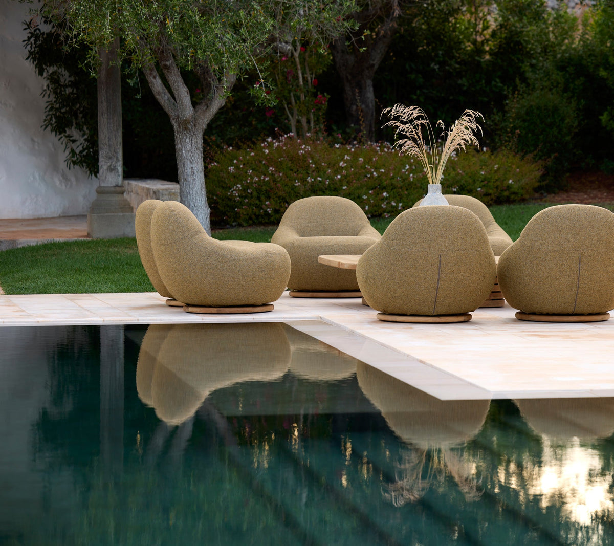 Gem lounge chair by Cane-line