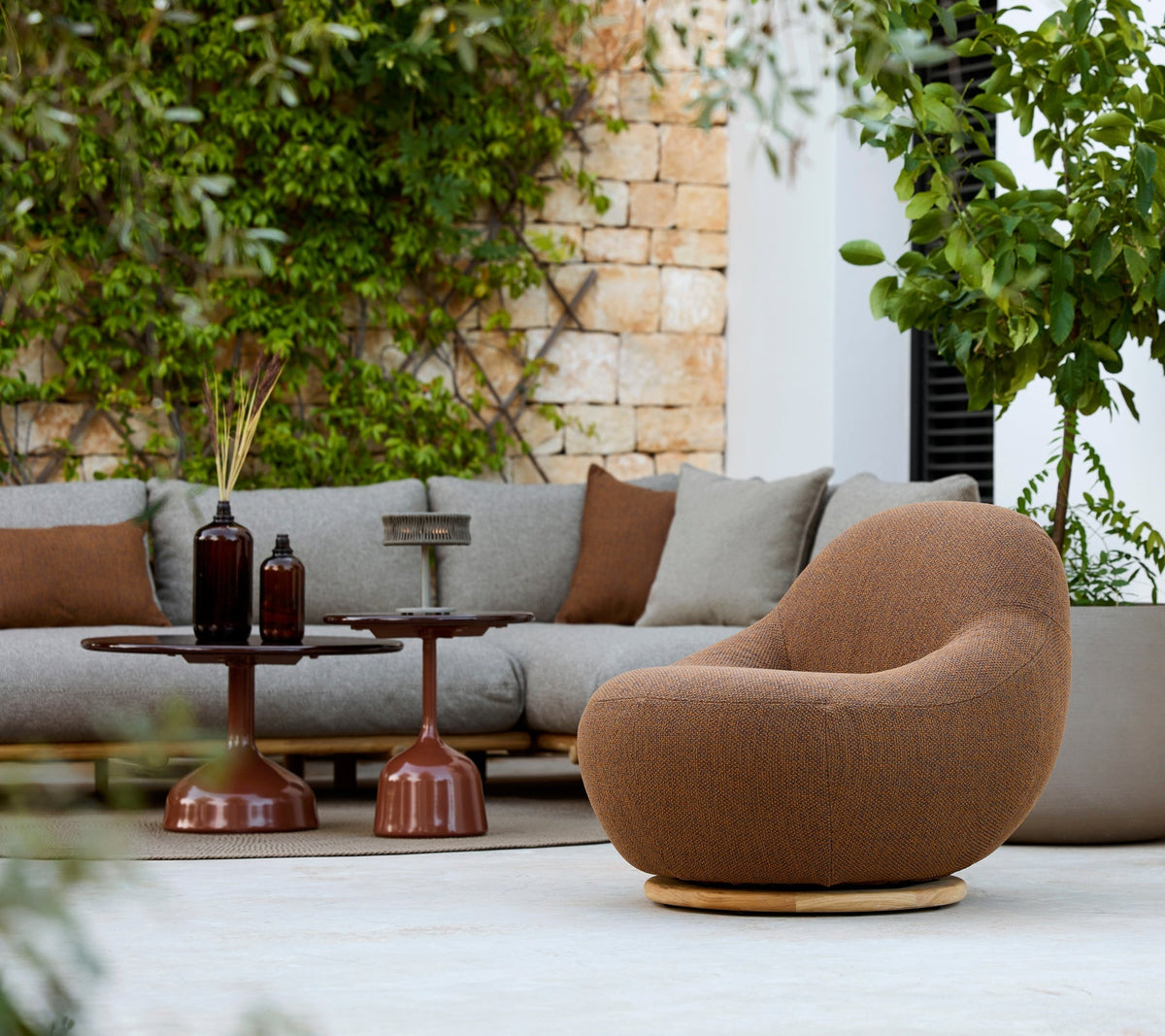 Glaze coffee table small lifestyle image by Cane-line