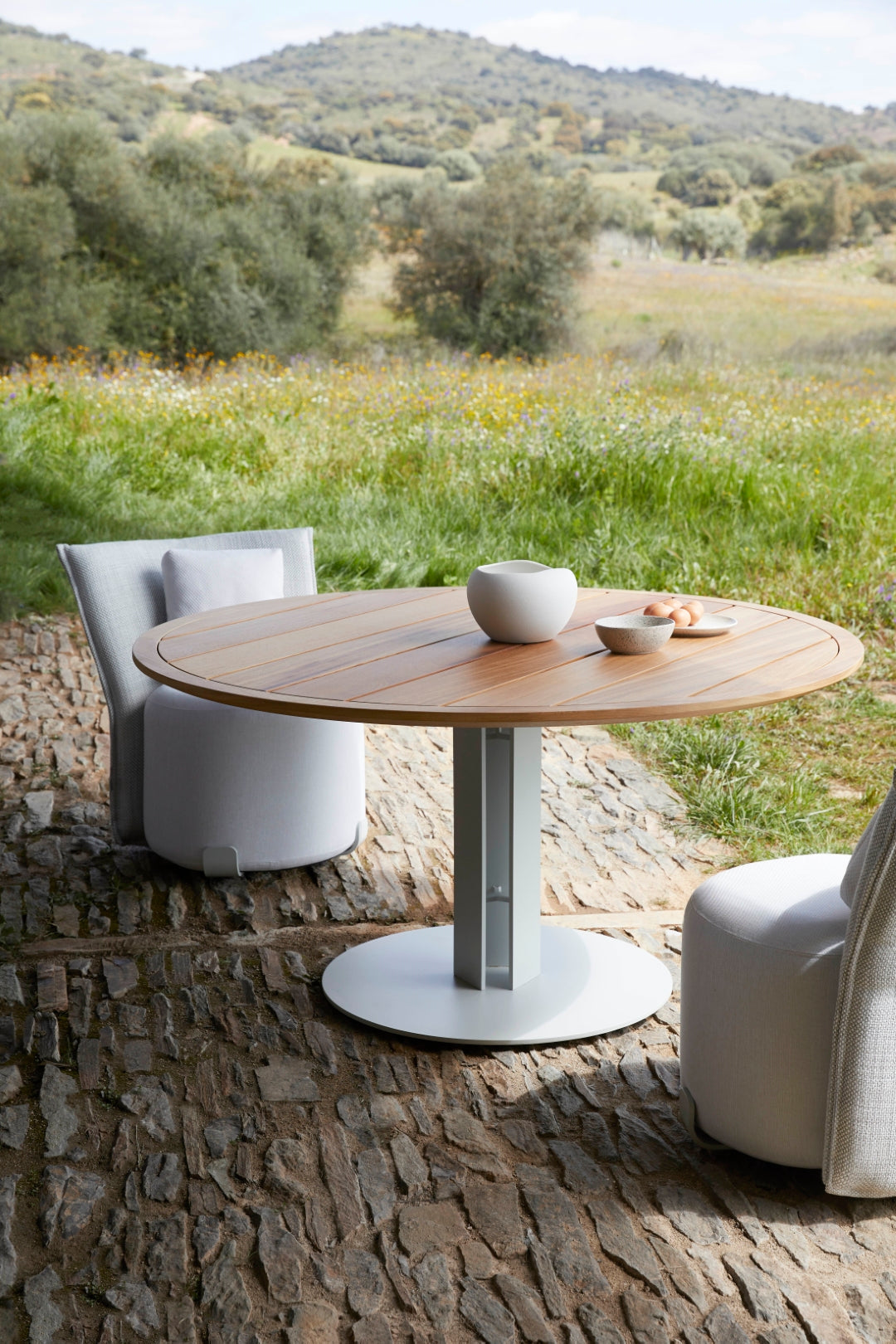 Isla Dining Table Ø150