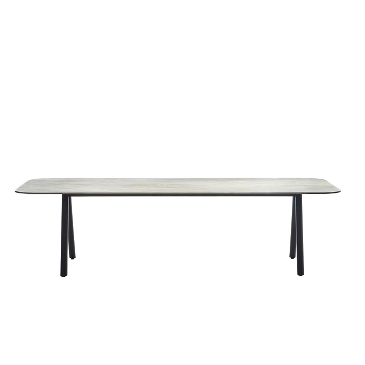 Kodo dining table
