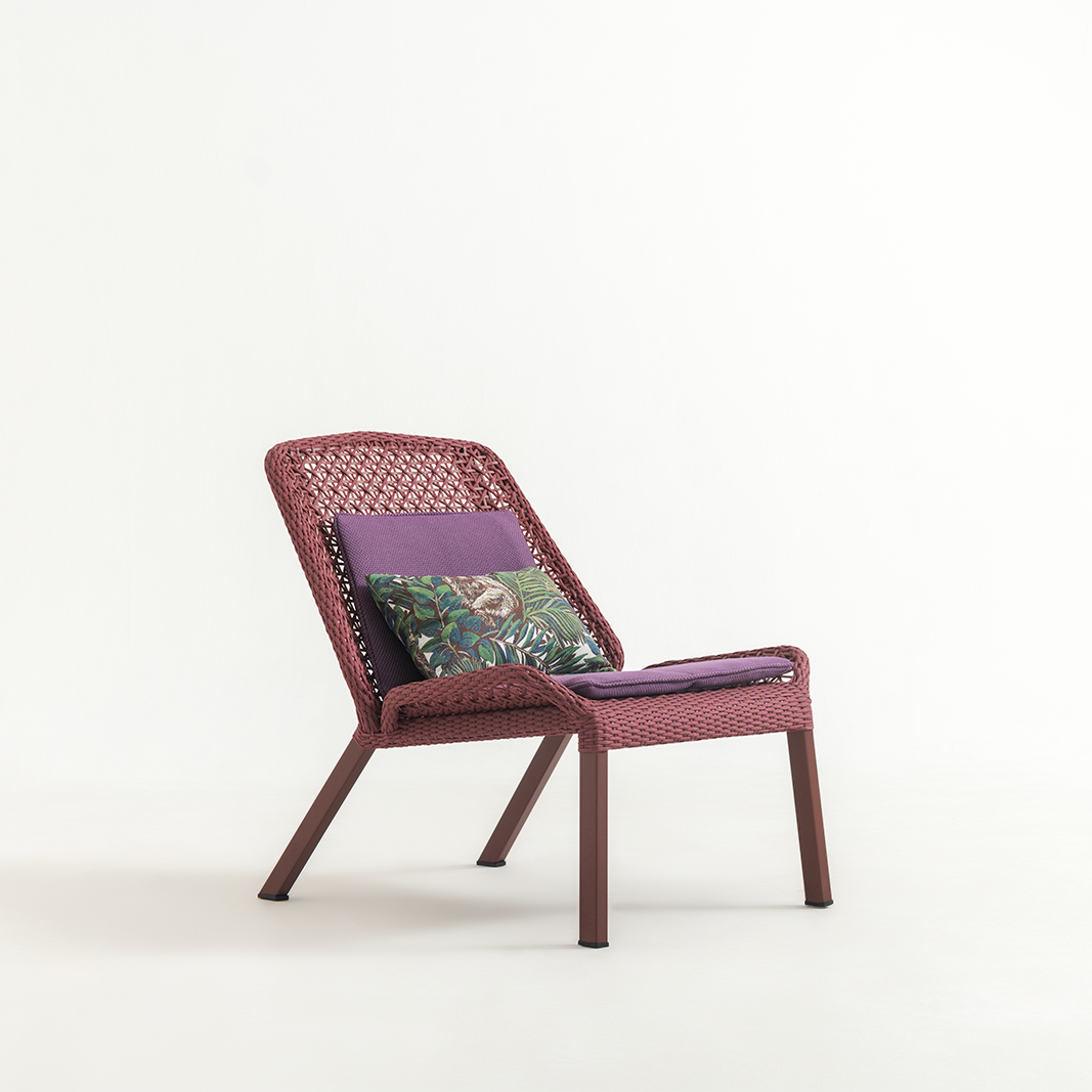 Lebello 4L Lounger side view